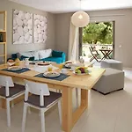 G.living 365 أيّا إفيميا