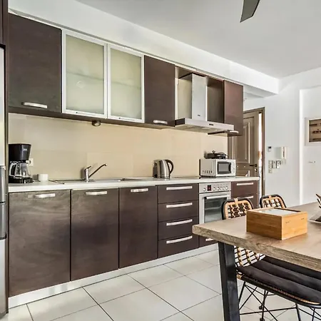G.living 365 * Agia Efimia